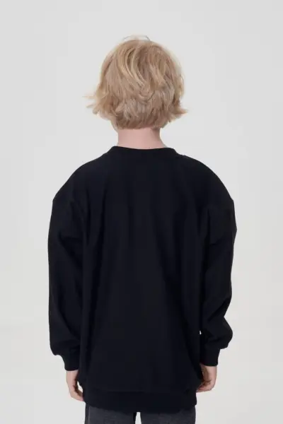 Свитшот с декоративным принтом — изображение 5