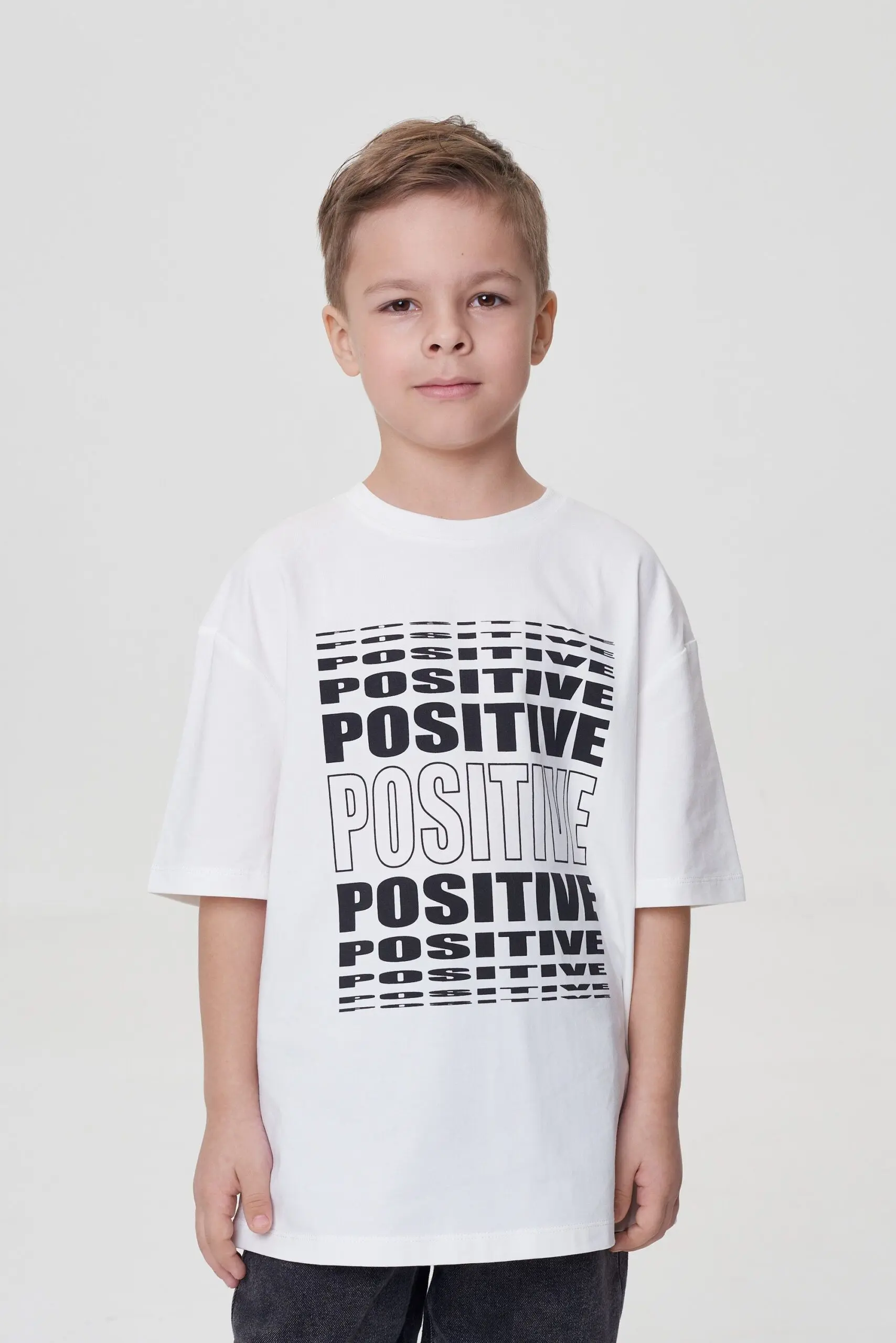 yj3hg3mu3r0cnxtcm1i24dx4r00oecd8 Футболка оверсайз с графичным принтом — изображение 1