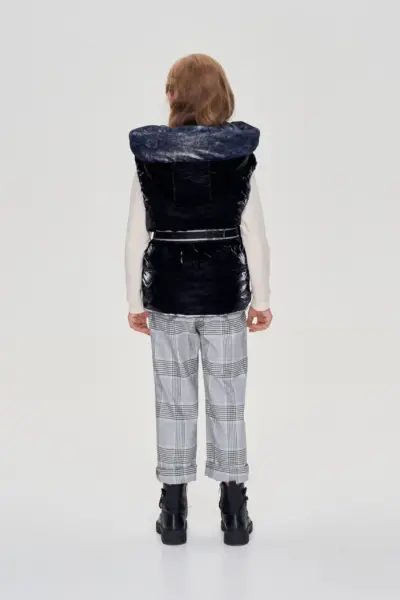 Жилет двухсторонний с поясом — изображение 7