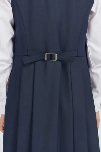 Платье-сарафан на пуговицах — изображение 8