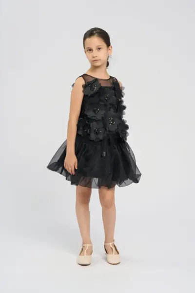 Топ с объемными цветами — изображение 4