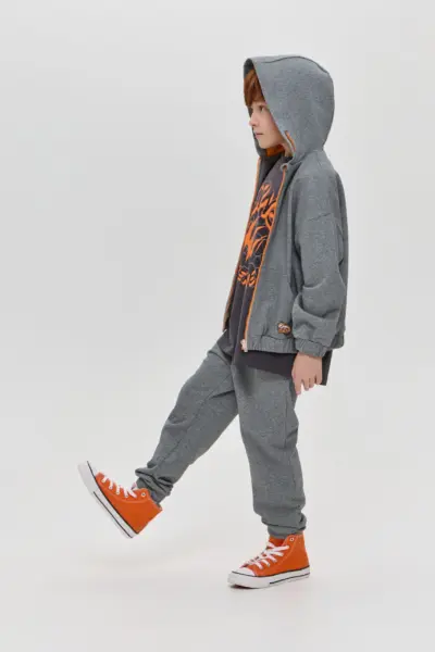 Костюм трикотажный (толстовка и брюки) — изображение 8