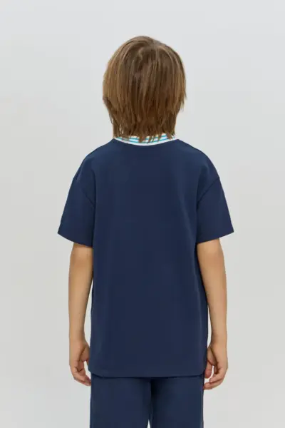 Футболка спортивная с декором — изображение 4