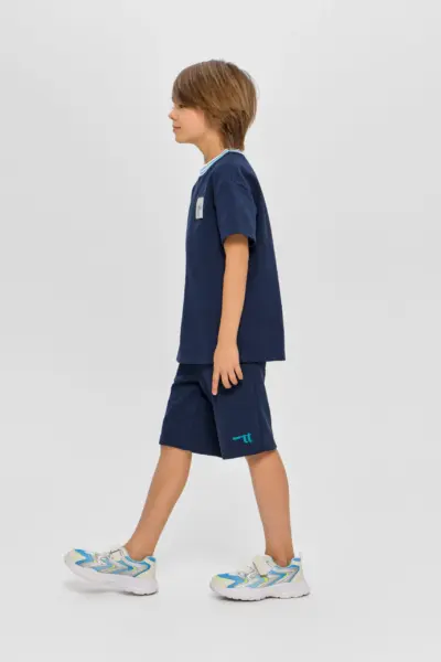 Футболка спортивная с декором — изображение 7