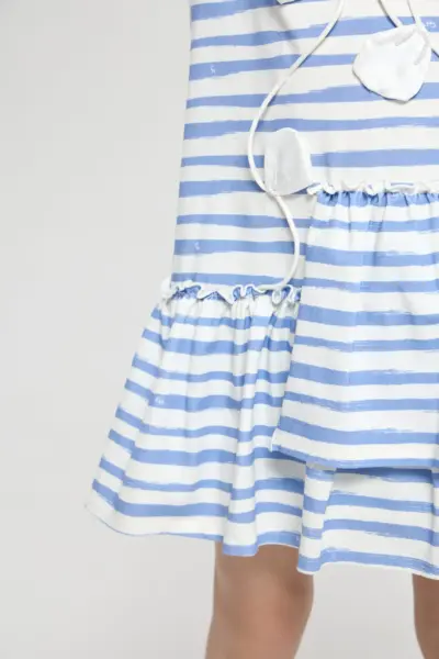 Платье с объёмным декором — изображение 9