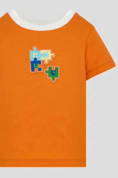 Футболка с вышивкой — изображение 3