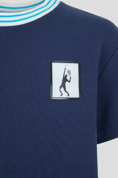 Футболка спортивная с декором — изображение 10