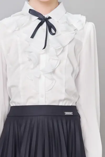 Блузка нарядная с оборками — изображение 4