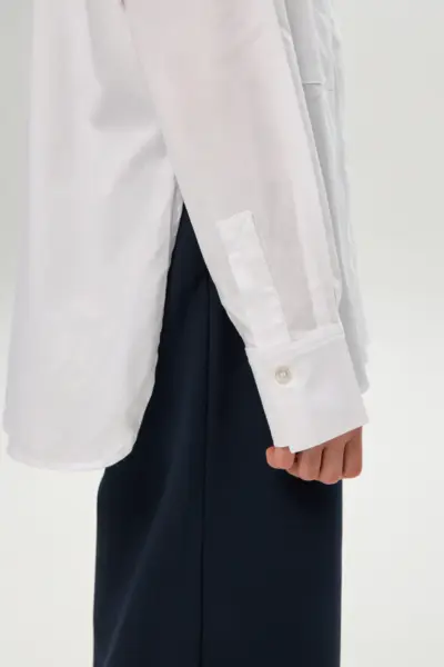 Блуза оверсайз с накладными карманами — изображение 8