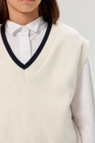 Жилет вязаный — изображение 8