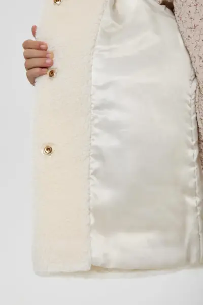 Пальто из искусственного меха с сумочкой, на синтепоне — изображение 13