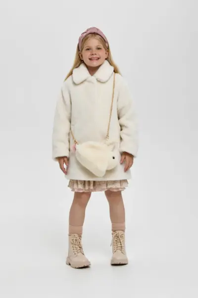 Пальто из искусственного меха с сумочкой, на синтепоне — изображение 3