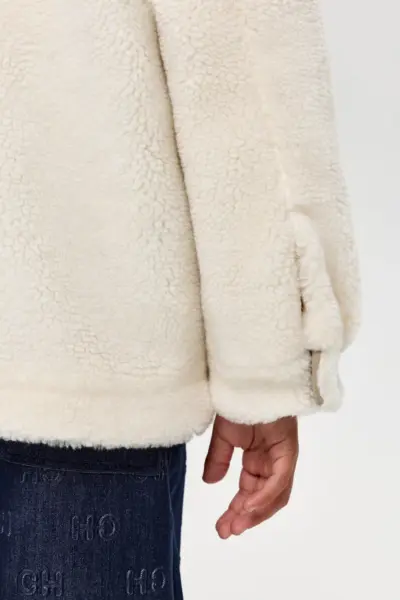 Куртка из искусственного меха — изображение 8