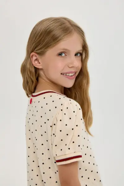 Футболка с декором — изображение 10