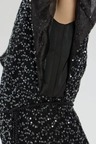 Комбинезон нарядный с пайетками — изображение 11