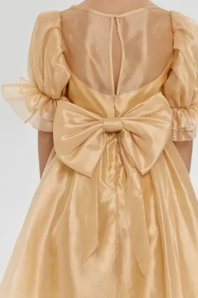 Платье нарядное с объемным декором — изображение 8