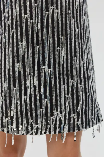 Платье нарядное с пайетками — изображение 7