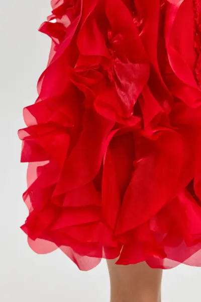 Платье нарядное с воланами — изображение 10