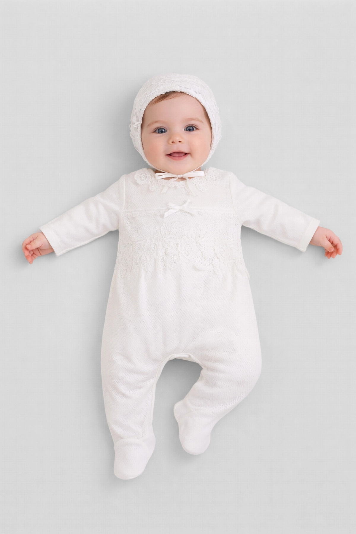 1857.43 Комплект на выписку (комбинезон, чепчик) — изображение 1