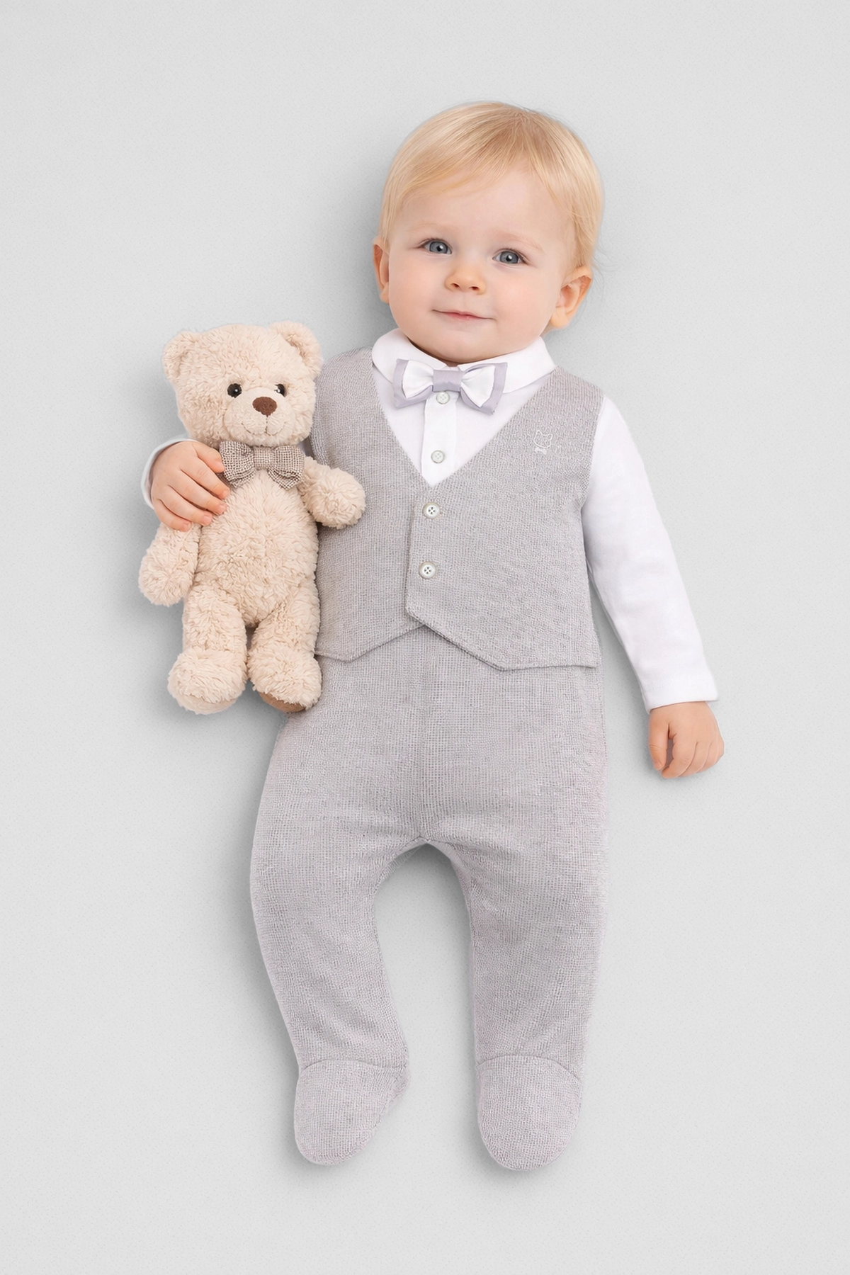 1877.43 Комбинезон нарядный с бабочкой — изображение 1