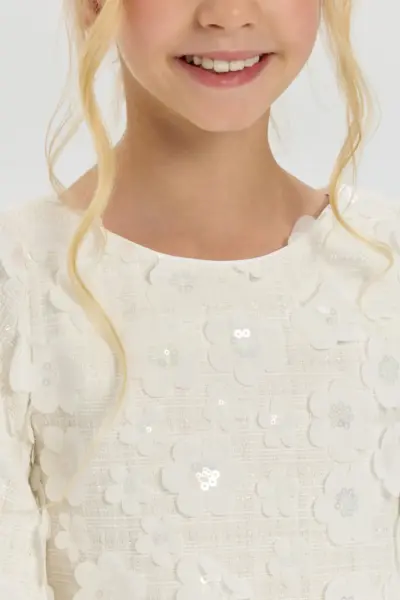 Платье с объемными цветами и пайетками — изображение 5