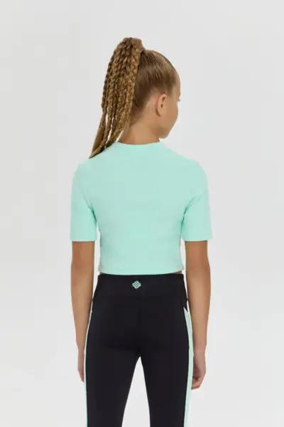 Футболка спортивная укороченная — изображение 4