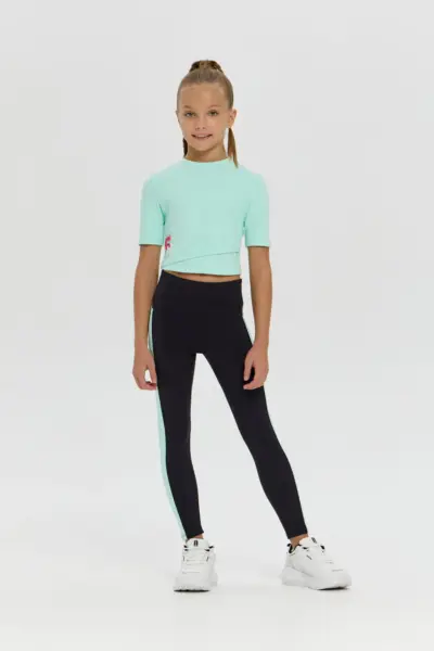 Футболка спортивная укороченная — изображение 5