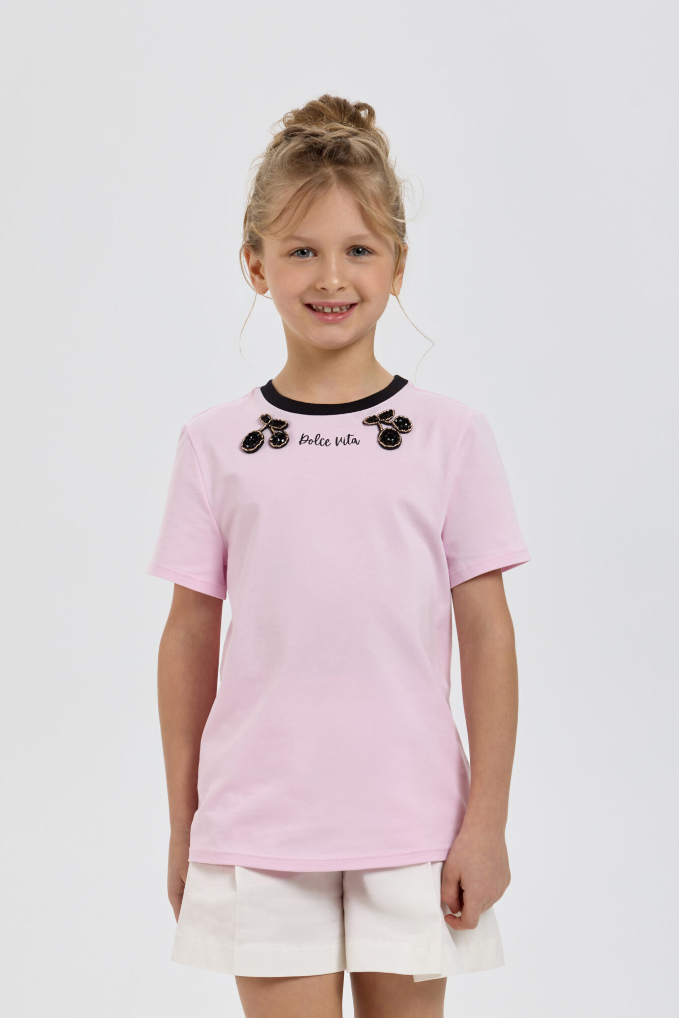 12.136 (1) Футболка с декором — изображение 1