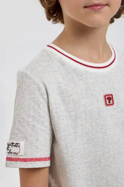 Футболка с декором — изображение 11