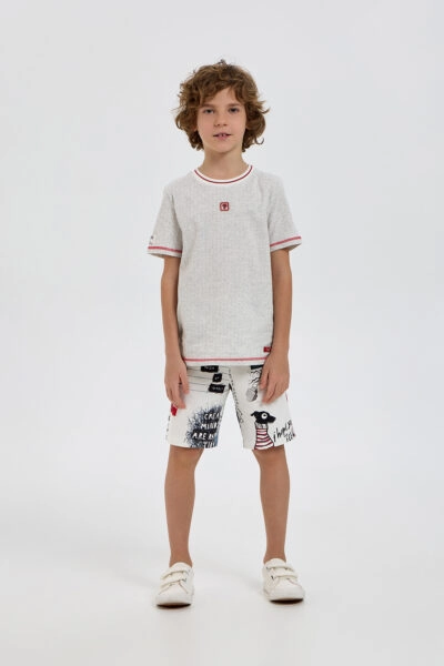 Футболка с декором — изображение 5