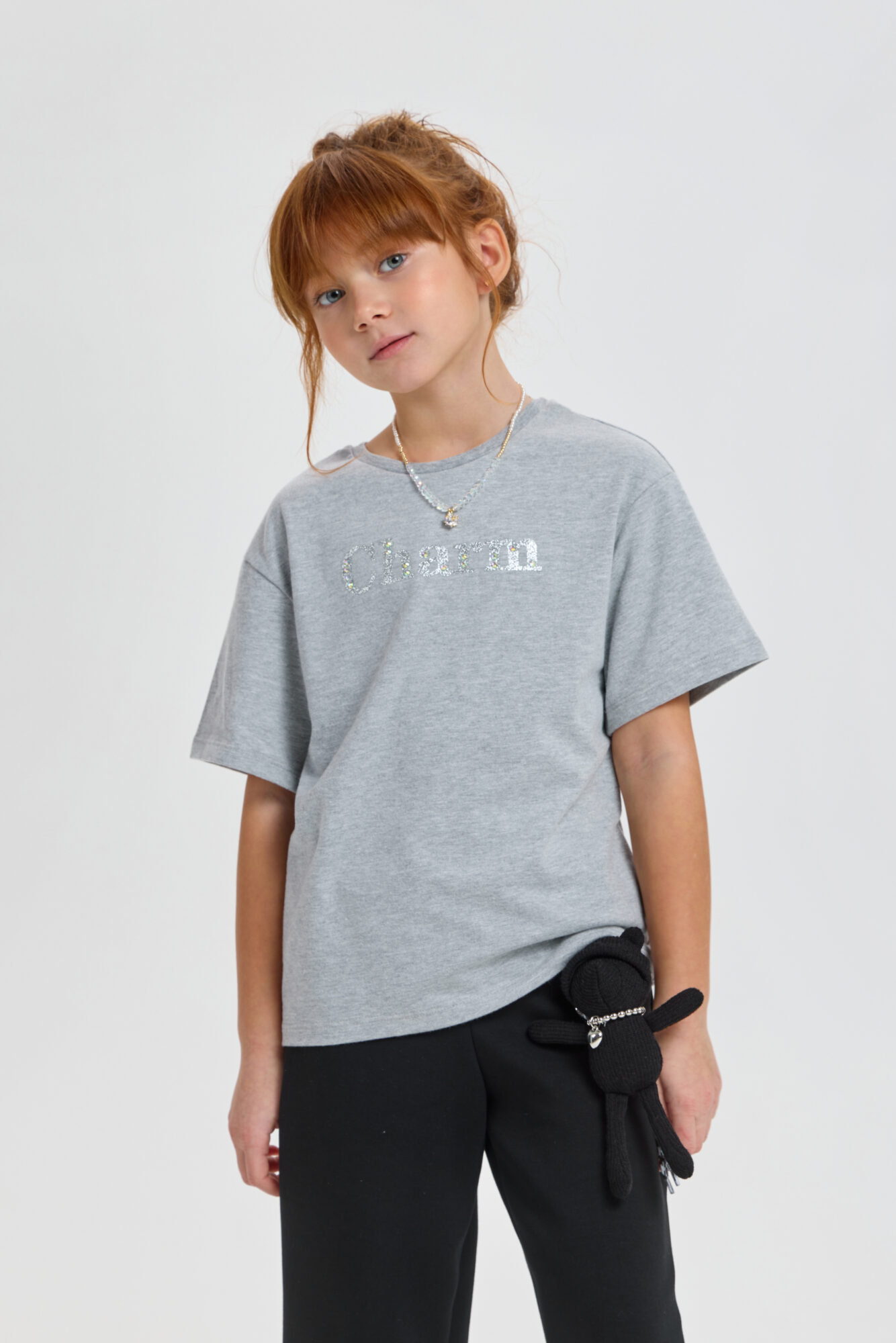 18.134 (4) Футболка с цепочкой и декорами — изображение 1