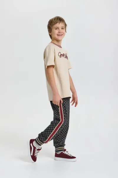 Футболка с вышивкой — изображение 9