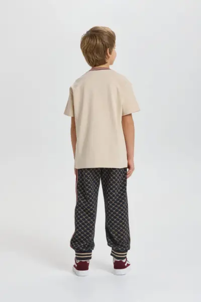 Футболка с вышивкой — изображение 12