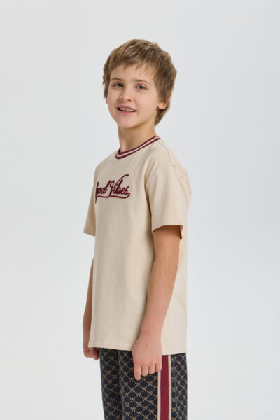 Футболка с вышивкой — изображение 3