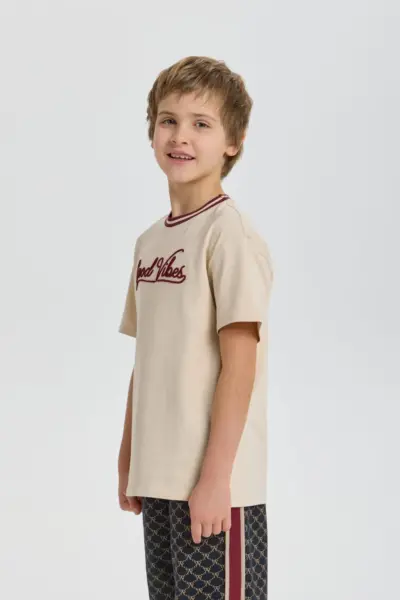 Футболка с вышивкой — изображение 3