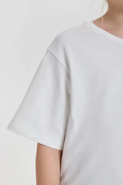 Футболка с декором — изображение 9