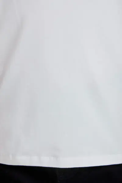 Футболка с декором — изображение 10