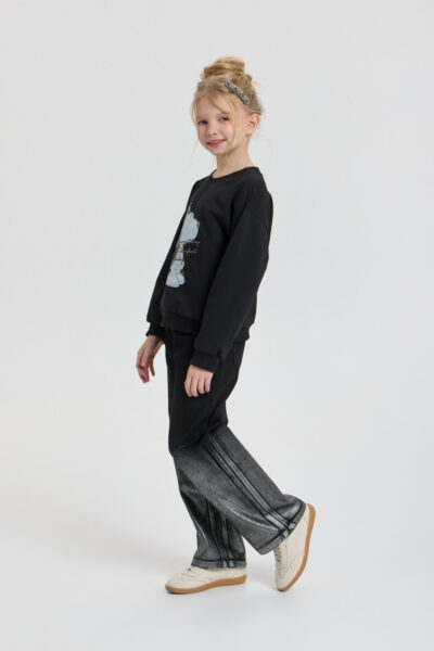 Свитшот с крупной аппликацией — изображение 6