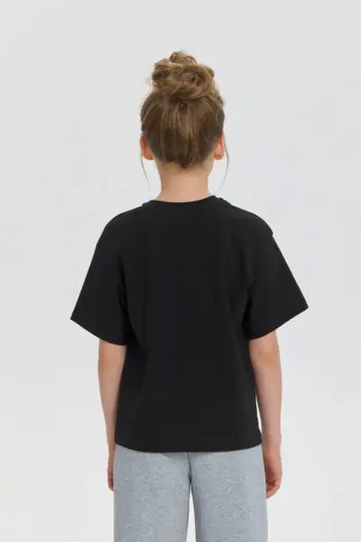 Футболка с декором — изображение 3