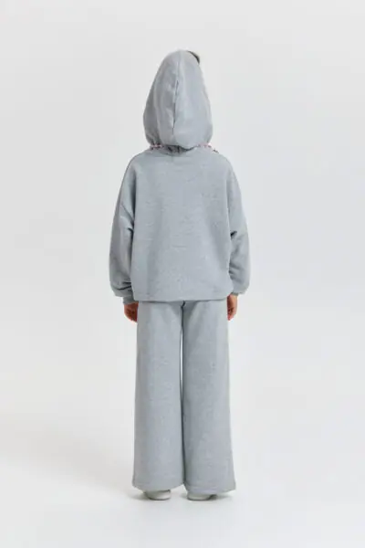 Костюм с декором (толстовка, брюки) — изображение 6