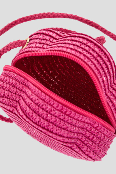 Сумочка плетеная с брелоком — изображение 4