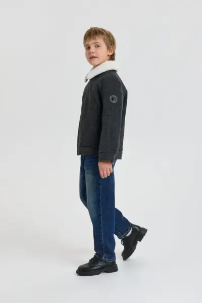 Куртка утепленная с декором и меховым воротником — изображение 3