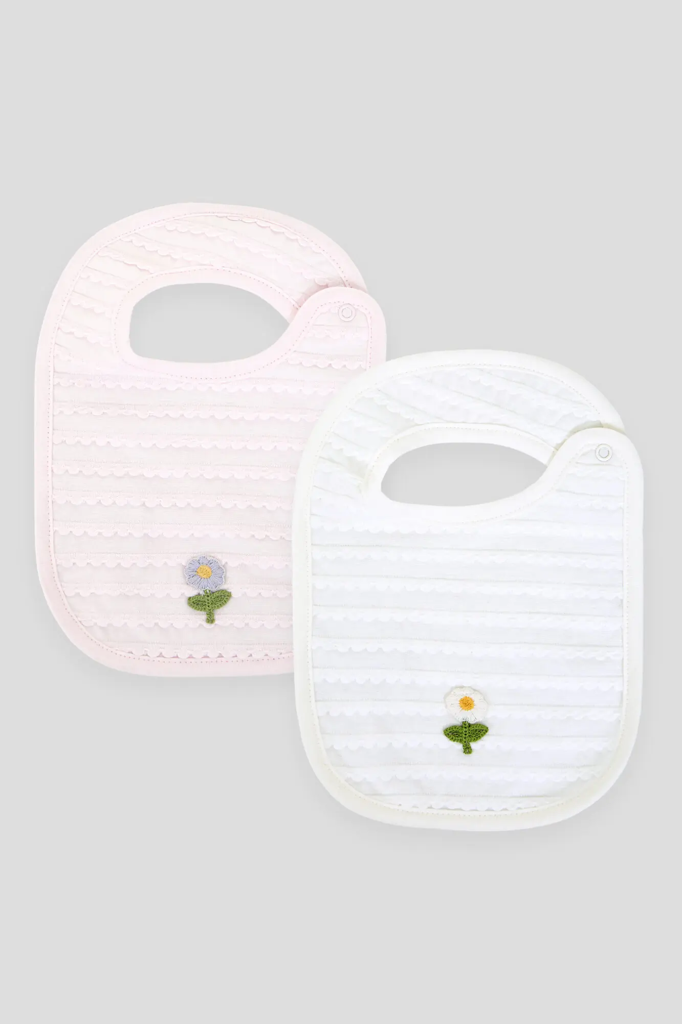 696.07 (1) Слюнявчики, (2шт) — изображение 1